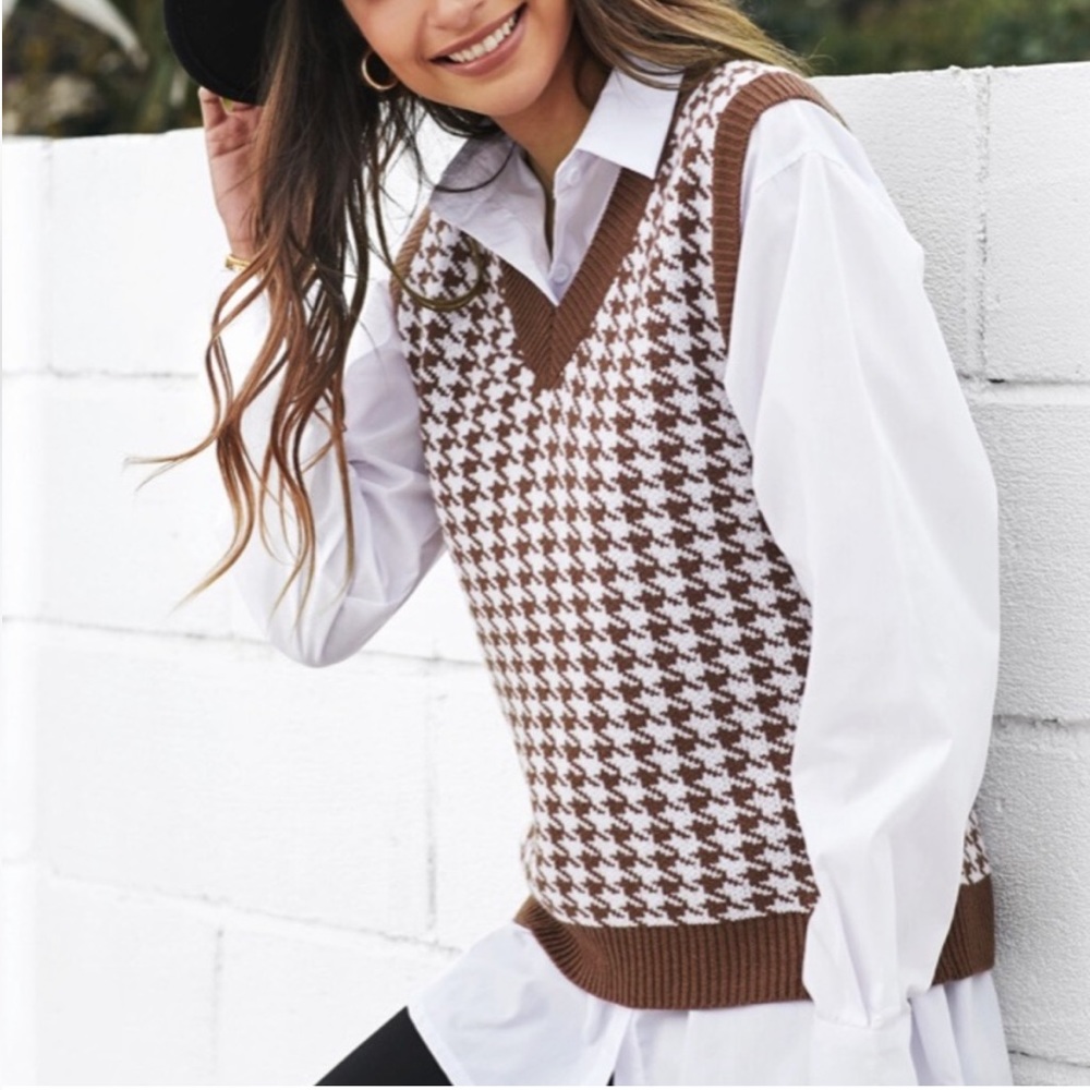 NEW/Houndstooth V-Plaid knitted Sweater Vest